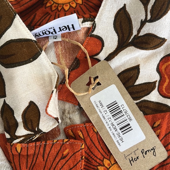 Her Pony- Orange Flower Patterned Mini Dress - Picture 5 of 6